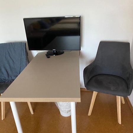 Ruhiges Zimmer Im Gasthaus Essen Esterno foto