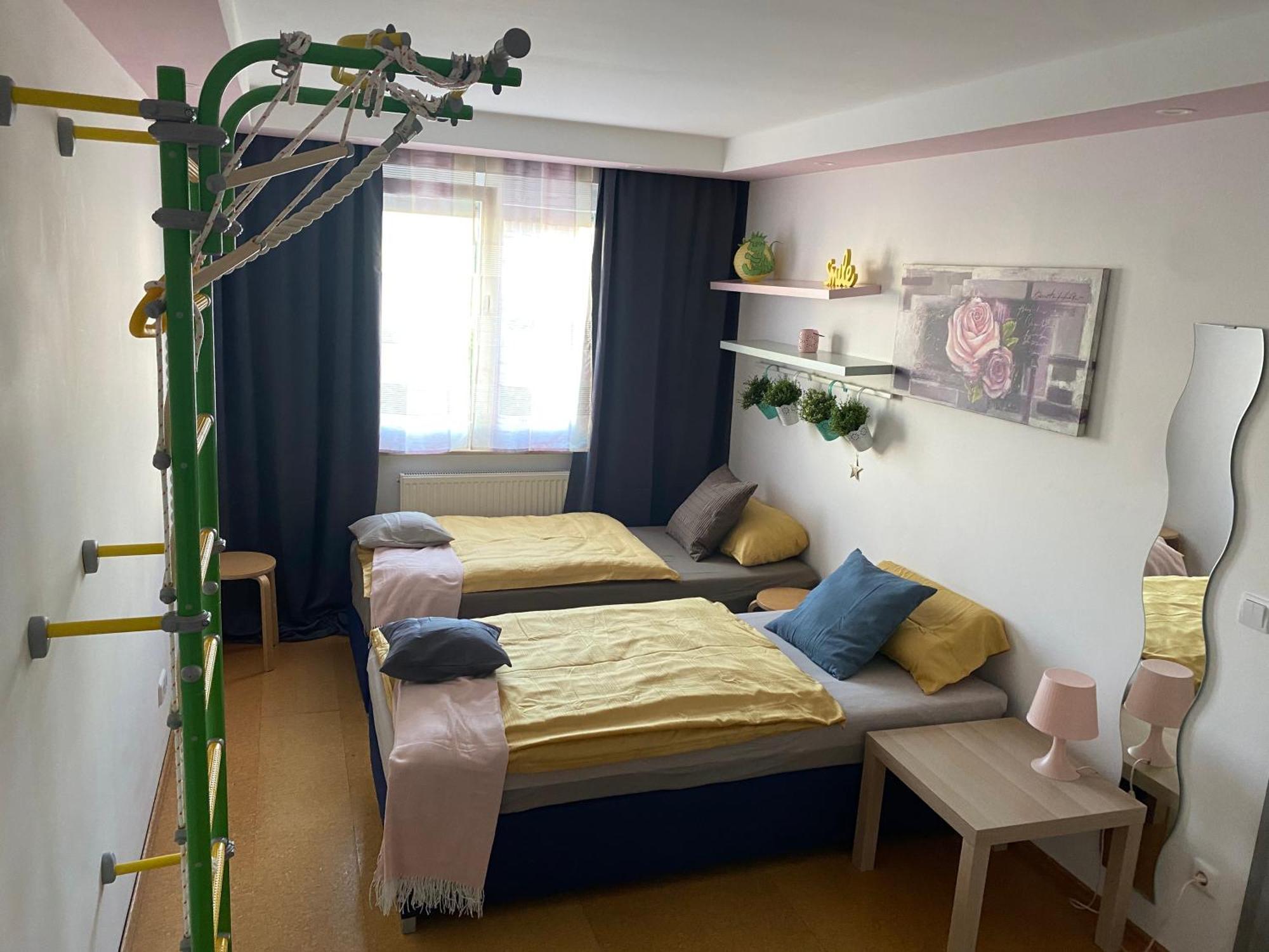 Ruhiges Zimmer Im Gasthaus Essen Esterno foto