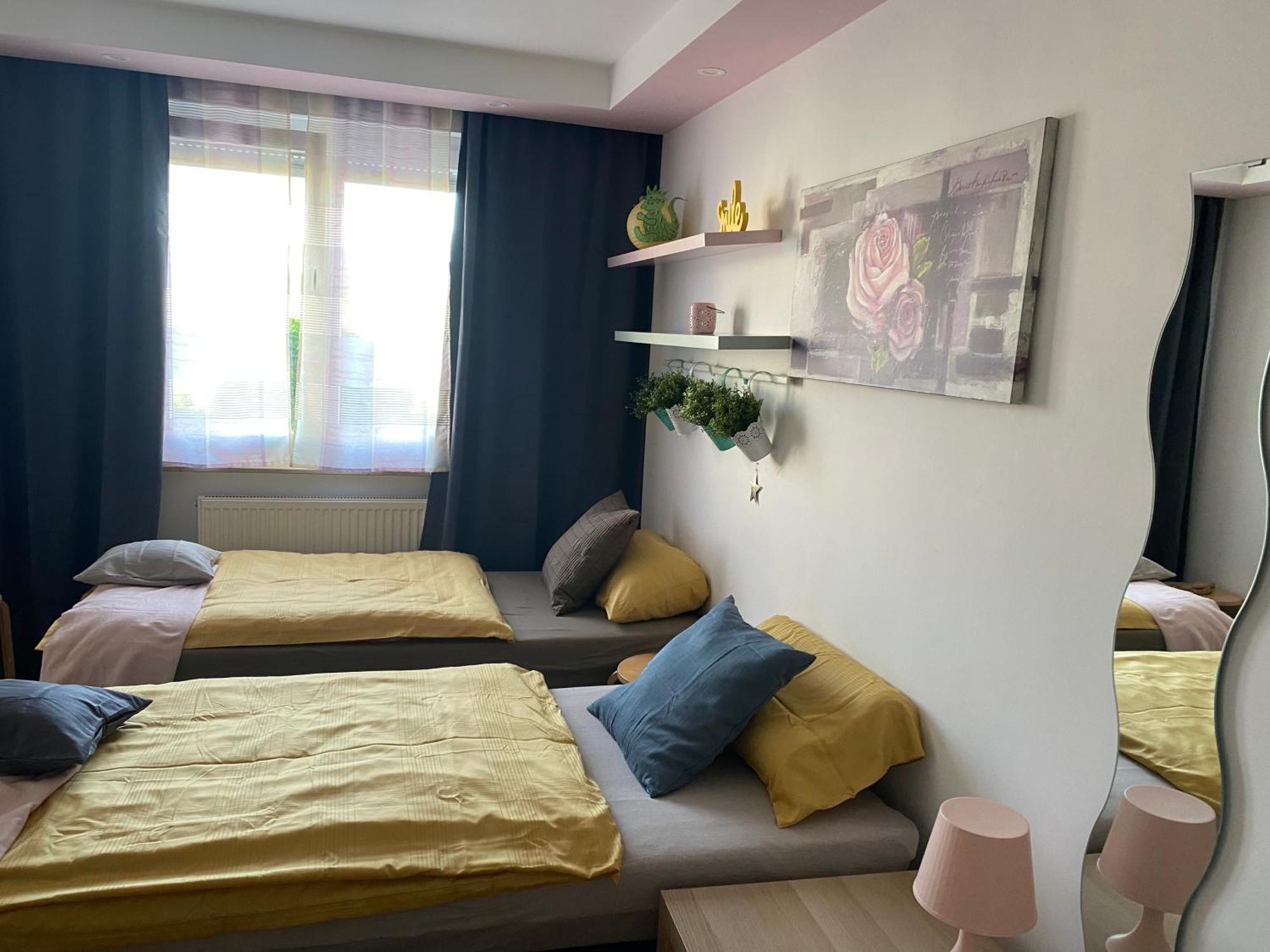 Ruhiges Zimmer Im Gasthaus Essen Esterno foto