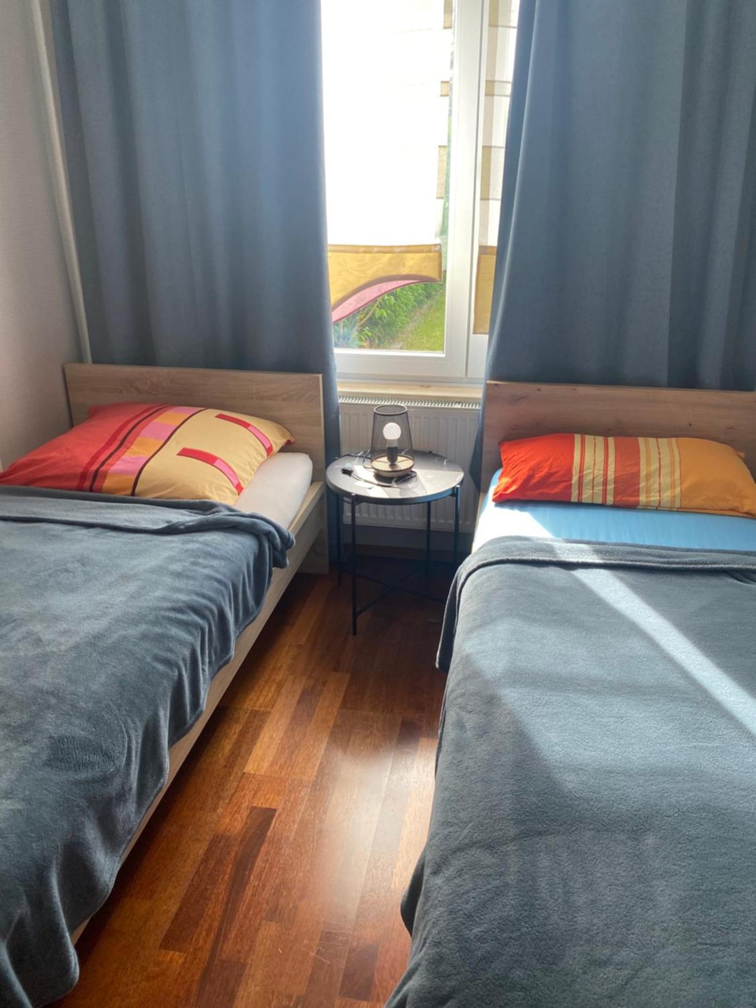 Ruhiges Zimmer Im Gasthaus Essen Esterno foto